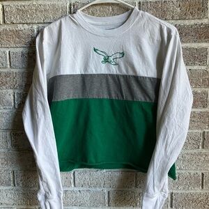 EAGLES Green and White Long Sleeve Cropped Tee